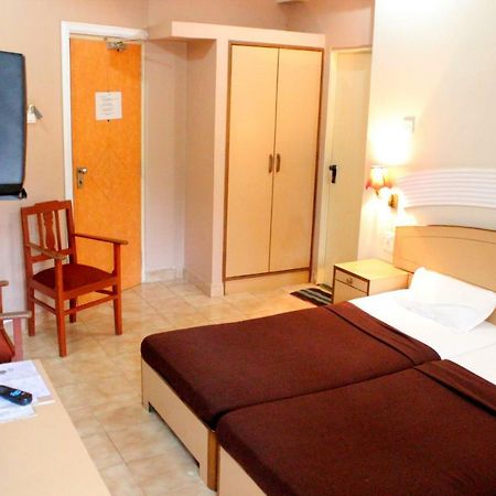 Hotel Amigo Plaza Colva Exteriér fotografie