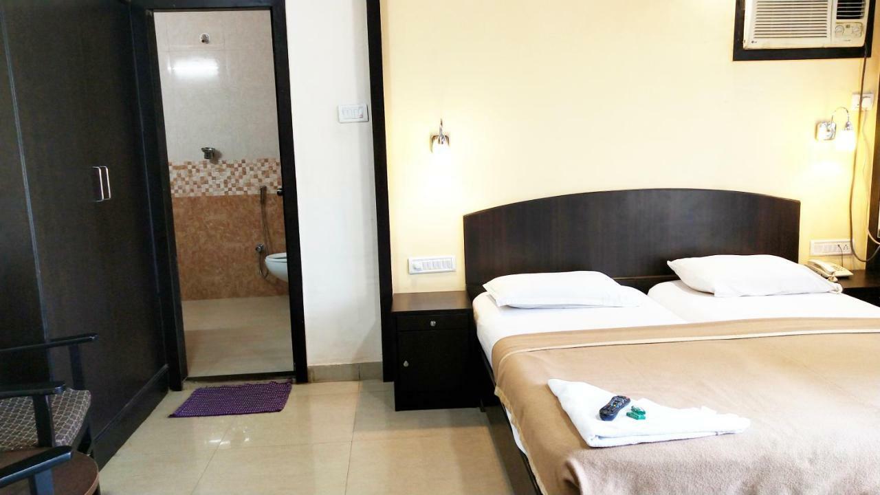 Hotel Amigo Plaza Colva Exteriér fotografie
